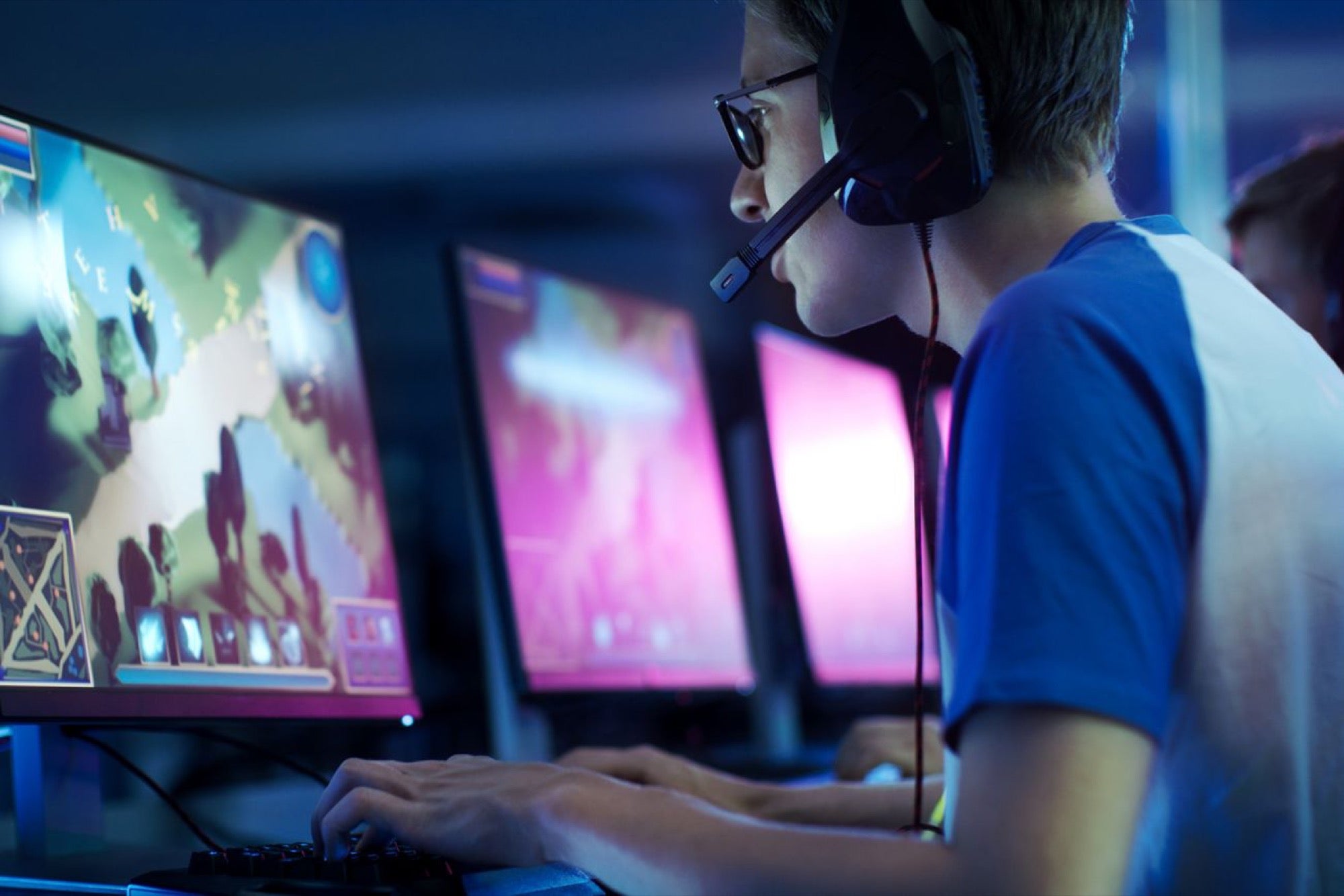 Breaking Barriers, Building Bridges: Online Gaming as a Cultural Phenomenon