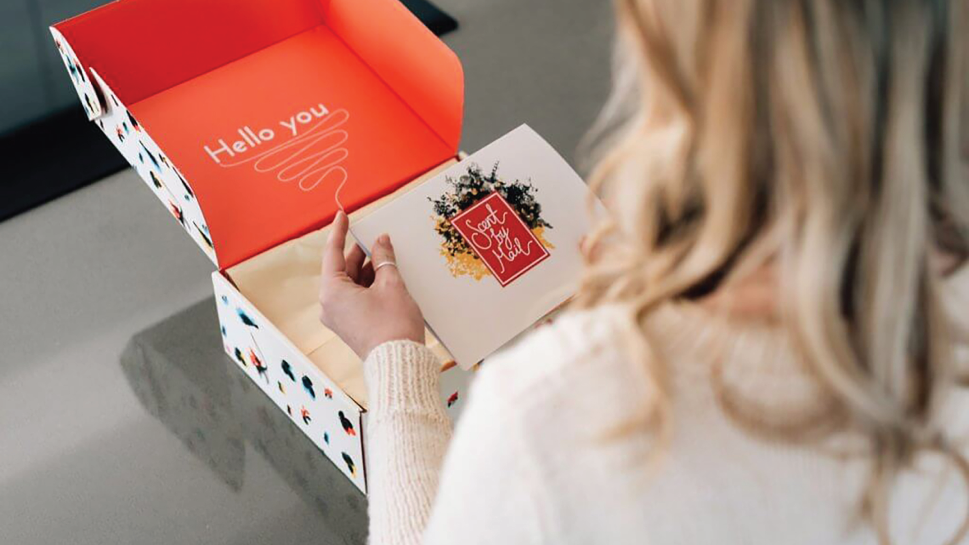 Utilizing Logo-Adorned Mailer Boxes: Elevating Branding and Unboxing Experiences